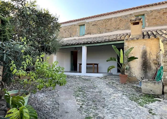 Domu Antiga Collinas Encantadora Casa Sarda Con Patio Privado-Hasta 5 Huespedes * Collinas