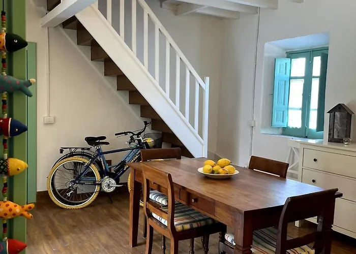 Domu Antiga Encantadora Casa Sarda Con Patio Privado-hasta 5 Huespedes