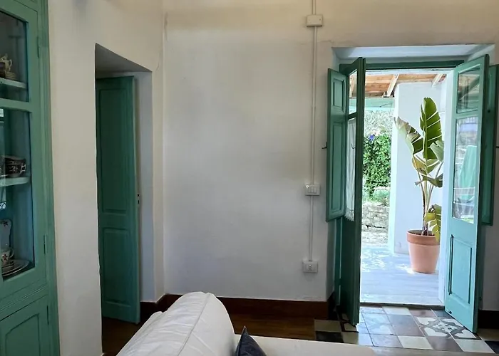 Dom wakacyjny Domu Antiga Encantadora Casa Sarda Con Patio Privado-hasta 5 Huespedes