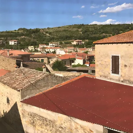 Domu Antiga Sardegna-collinas Semesterbostad *
